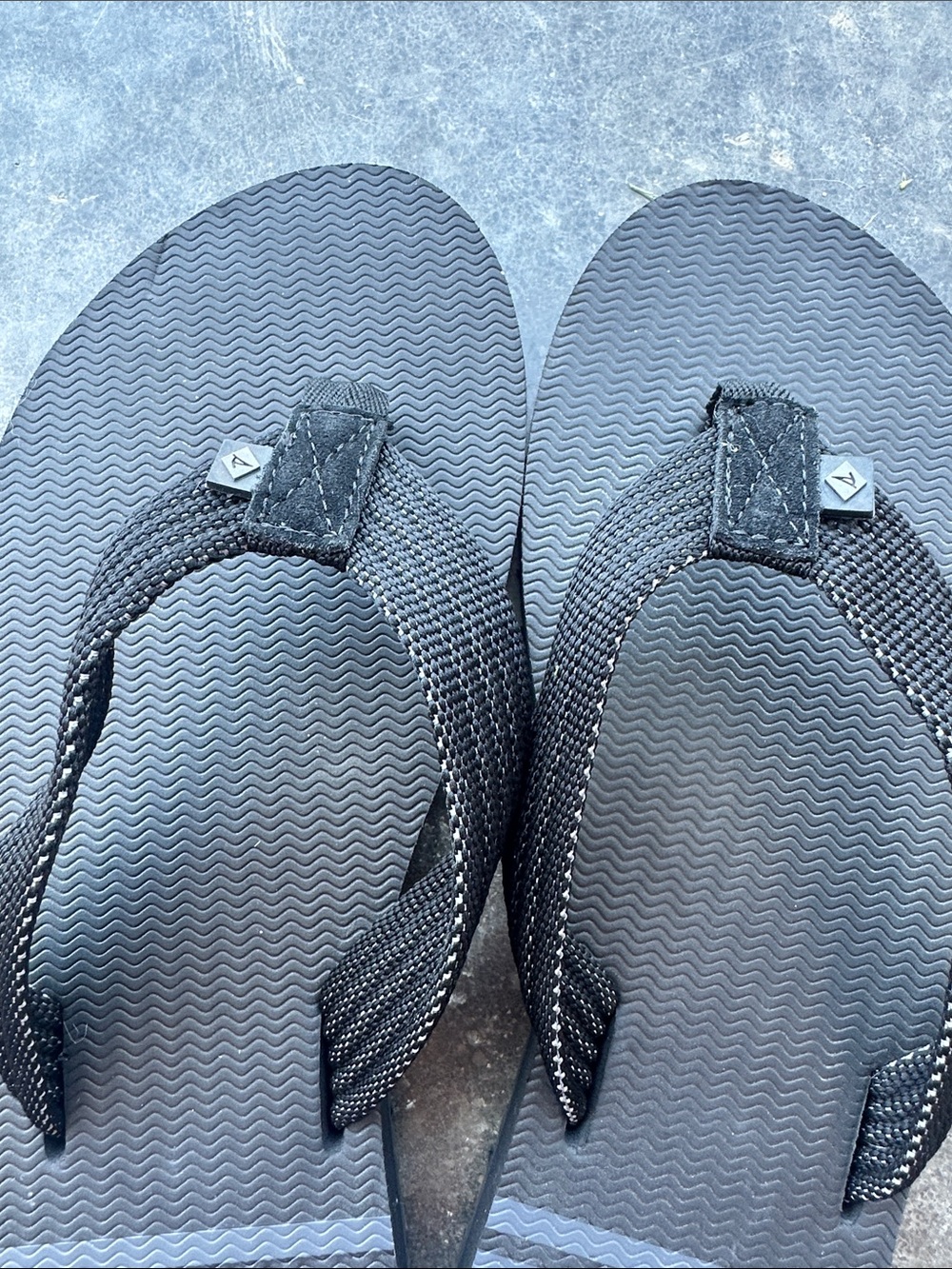 Sperry Black Flip Flop Sandals - Picture 4 of 4
